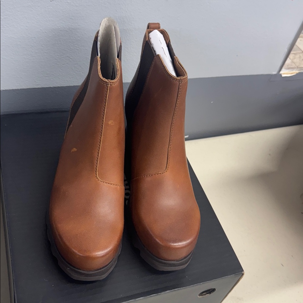 Sorel Women’s Brown Joan of Arctic Wedge III Chelsea Boots - Picture 5 of 5